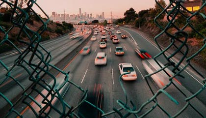 leyu-曼联后防线三人缺阵调整成关键，曼联后卫线