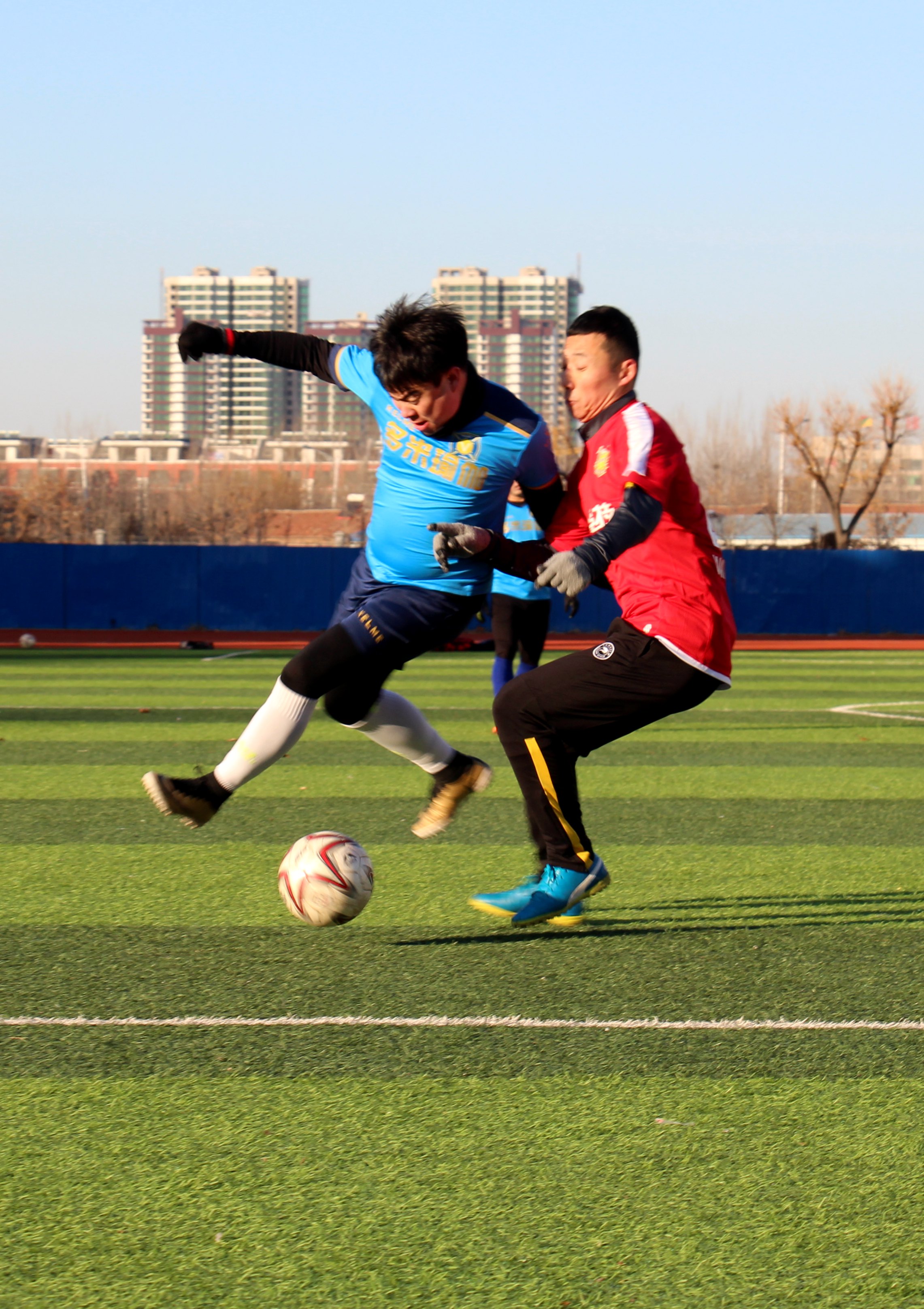 包含中国全民足球运动发展报告发布，行业持续健康发展的词条